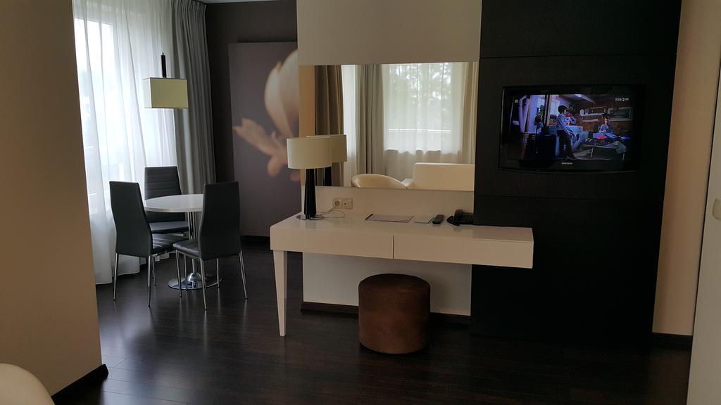 Apartament 241Lux W Diva كولوبرزيغ الغرفة الصورة